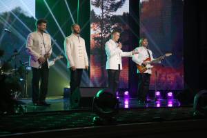Второй Басков и любимые хиты: чем белорусские «Песняры» удивляли астраханцы