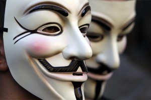В Астрахани поймали наркокурьера в маске Анонимуса