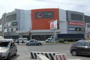 В Астрахани торговый центр «Ярмарка» эвакуируют по плану