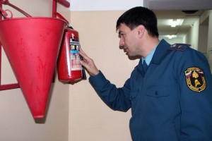 В школах Астраханской области выявлены нарушения в сфере обеспечения безопасности