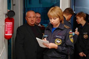 Прокуратура и МЧС начали проверки в торговых комплексах Астрахани