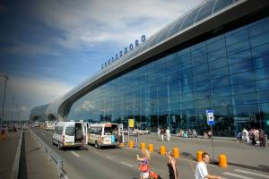 Авиабилеты из Астрахани в Москву могут серьезно подорожать