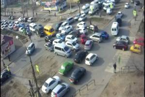 Астраханцы пересели на велосипеды и маршрутки из-за гигантских пробок в зоне ремонта