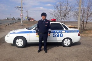 В Астраханской области полицейский догнал и задержал уличного грабителя