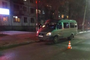Сбитый маршрутным такси астраханец скончался в больнице