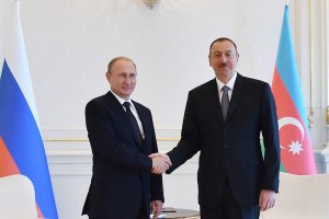 Владимир Путин поздравил Ильхама Алиева с победой на выборах президента Азербайджана