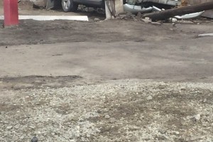 В Астрахани водитель джипа на скорости врезался в бетонную опору ЛЭП