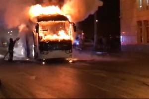 Под Астраханью вспыхнул пассажирский автобус