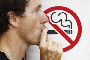 Российские мужчины стали меньше курить, чего не скажешь о женщинах