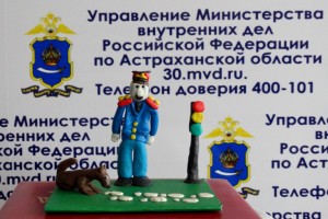 Астраханские школьники могут сделать поделку на конкурс, посвящённый полиции