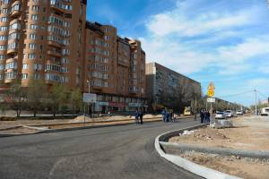 Как в Астрахани ремонтируют улицу Богдана Хмельницкого