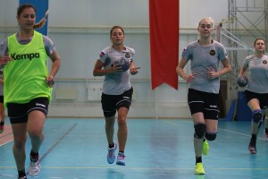 Восемь гандболисток «Астраханочки» вызваны в молодёжную сборную России
