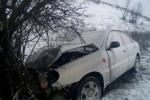 Полицией выясняются обстоятельства опрокидывания иномарки на трассе А-153 «Астрахань – Махачкала»