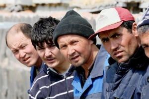 Регионам России при безработице придётся отказаться от мигрантов: глава Минтруда