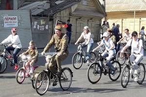 В Астрахани прошел велопарад в честь Великой Победы