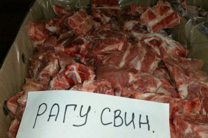 В Астраханской области предприниматель хранил более 100 кг протухшего свиного рагу
