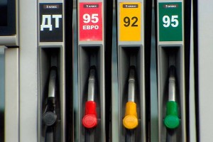 Акцизы на топливо могут быть снижены к 1 июля