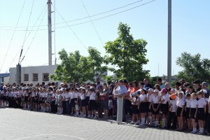 Павел Джуваляков поздравил выпускников СОШ №5 села Солянка с окончанием школы
