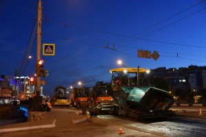 На центральной улице Астрахани делают новую дорогу
