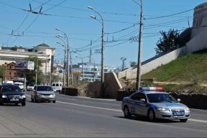 Полиция ищет водителя, бросившего сбитого ребенка на дороге под Астраханью