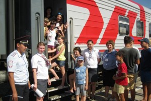 На летние каникулы к поездам дальнего следования из Астрахани подцепят «детские» вагоны