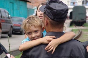 В Астрахани нашли 5-летнего мальчика, который потерялся на празднике в День защиты детей