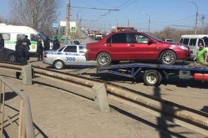 Астраханцы лишились автомобилей по дороге на работу