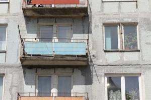 В Астрахани женщина разбилась насмерть, упав с 10-го этажа