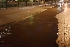 В Астрахани затопило центр города