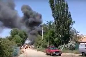 В Сети появилось видео страшного пожара под Астраханью