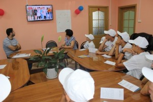 В Астрахани трудных подростков перевоспитывают патриотичными викторинами и тестами