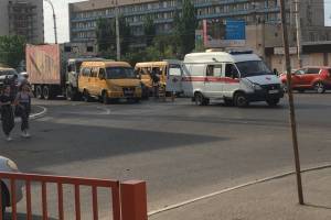 В Астрахани маршрутка сбила пешехода на «зебре»