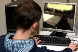 Компьютерные игры стали причиной побега астраханского подростка из дома