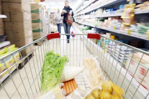 Индекс среднего чека россиян за один поход в магазин снижается третий месяц подряд
