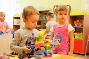 Астраханцам напоминают правильный порядок зачисления ребёнка в детский сад