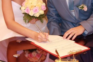 Астраханские молодожёны могут сами выбрать день и время регистрации брака