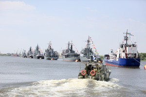 Парад кораблей и водно-спортивный праздник: в Астрахани с размахом отмечают День ВМФ