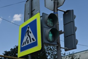 В Астрахани один из аварийных перекрёстков города оборудовали светофором