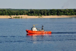 Научное судно «Тюлень-10» сняли с мели