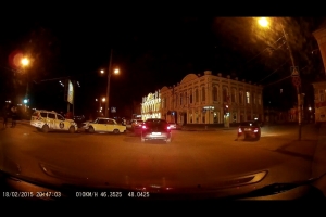 ДТП на пересечении улиц Красной Набережной и Коммунистической (2 фото + видео)
