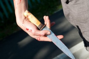 В Астраханской области пьяный пастух с ножом напал на четырёх человек