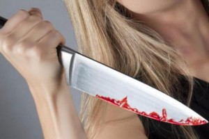 Жительница Астраханской области два раза ударила возлюбленного ножом в грудь