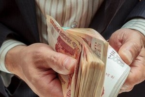 В Астрахани директор фирмы «ДиАлекс» потратил зарплату своих сотрудников