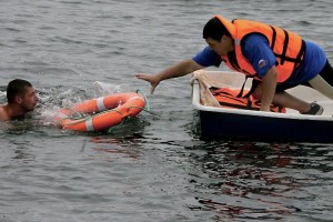 Астраханский курсант спас тонущих в реке Лене туристов