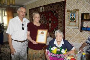 Астраханка отметила 100 лет и получила поздравления от Путина