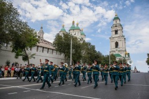 Более 350 музыкантов открыли в Астрахани фестиваль духовых оркестров «Фанфары Каспия»