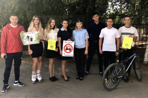 Астраханские инспекторы ГИБДД вышли на улицы городов с призывом отказаться от машин