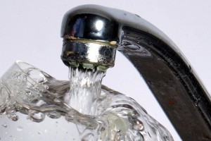 Чистую воду получают 67% астраханцев