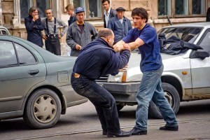 В Астрахани водителю пришлось восстанавливать лицо после нападения студента юрфака