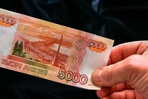 Жительница Ставрополья с помощью бомжа сбывала фальшивые деньги в Астрахани